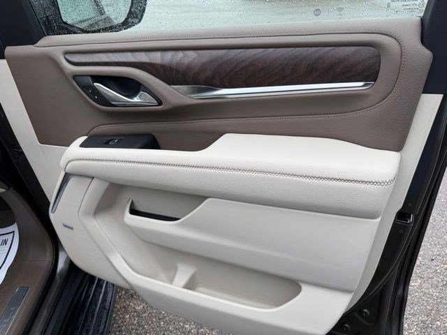 Used 2021 GMC Yukon XL Denali AWD/4WD image 25