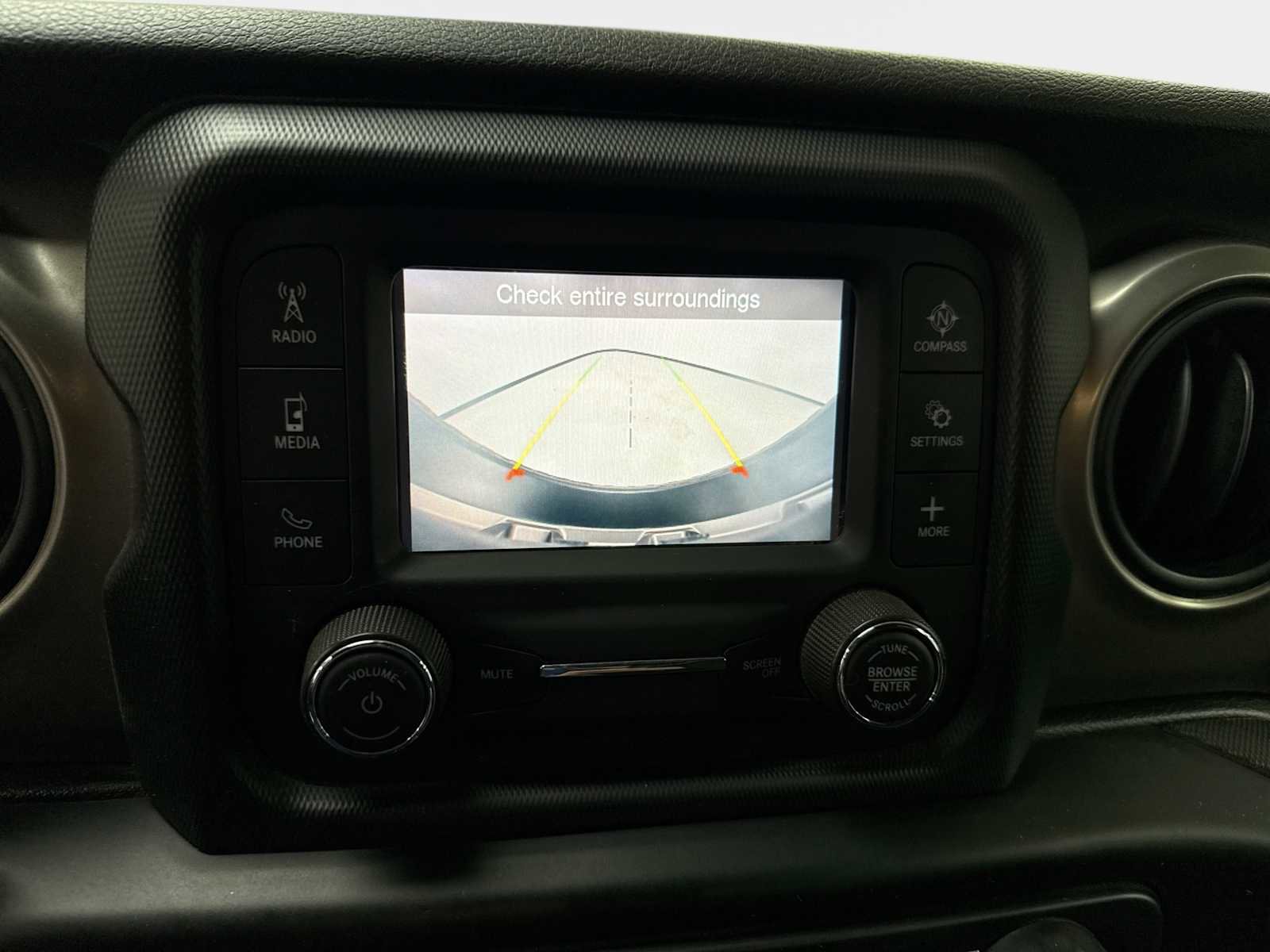 Used 2020 Jeep Wrangler Unlimited Sport S image 27