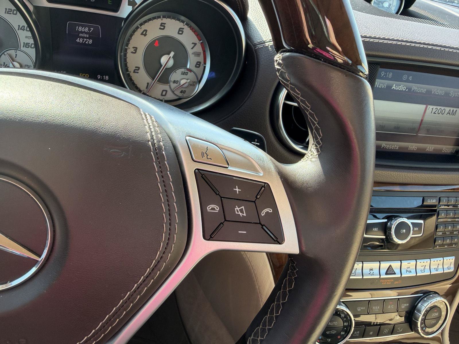 Used 2014 Mercedes-Benz SL 550 image 11