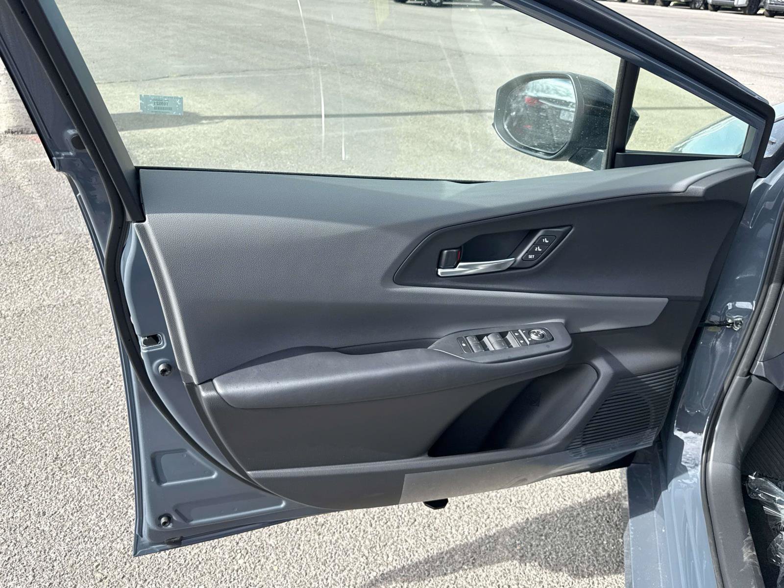 New 2027 Toyota Prius Limited FWD image 9