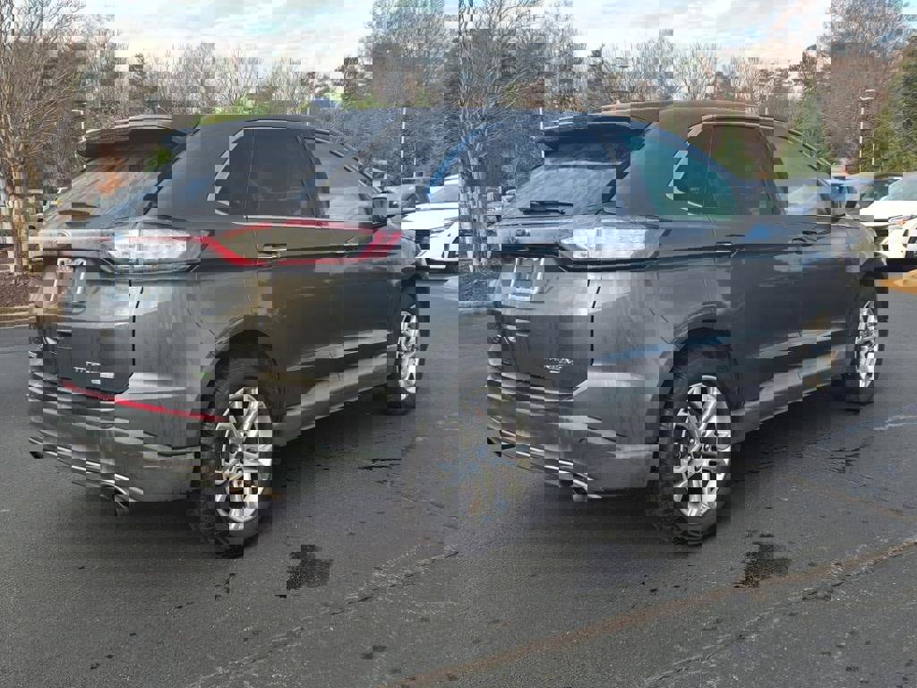 Used 2018 Ford Edge Titanium w/ Ford Safe & Smart Package image 7