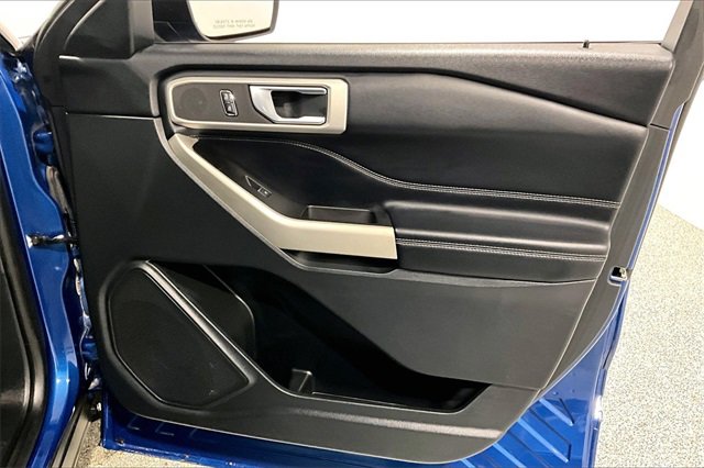 Used 2020 Ford Explorer XLT w/ Equipment Group 202A image 29