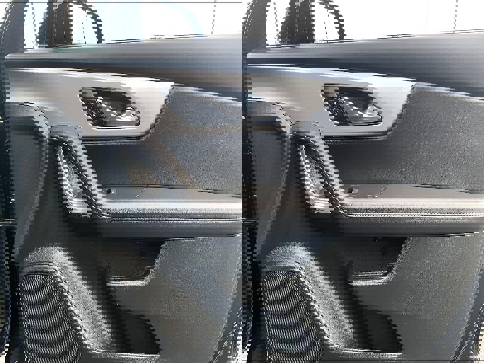 Used 2023 Chevrolet Blazer LT AWD/4WD image 12