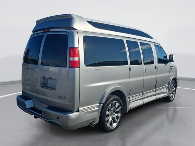 Used 2023 GMC Savana 2500 image 3