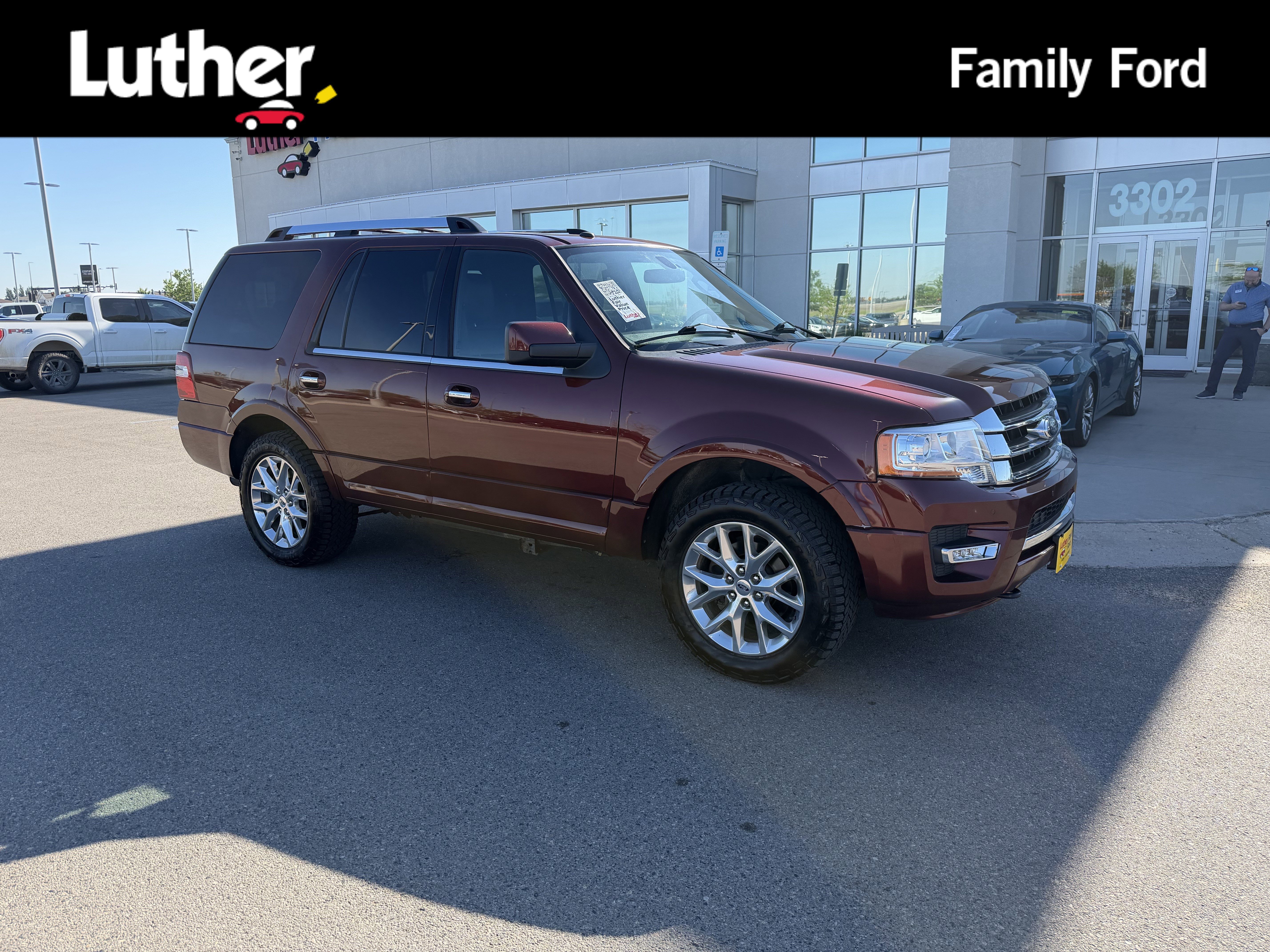 Used 2017 Ford Expedition Limited w/ Equipment Group 301A AWD/4WD image 1