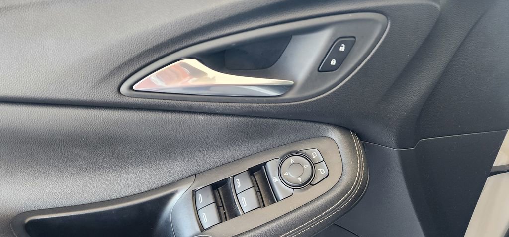 Used 2024 Buick Encore GX Preferred image 12