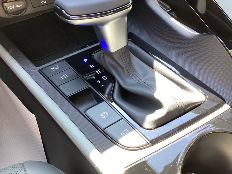 New 2025 Hyundai Elantra Limited image 37