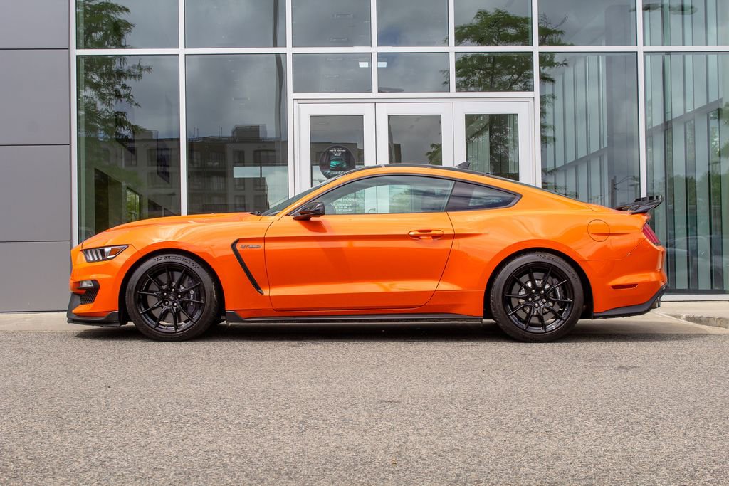 Used 2020 Ford Mustang Shelby GT350 w/ Technology Package RWD image 7