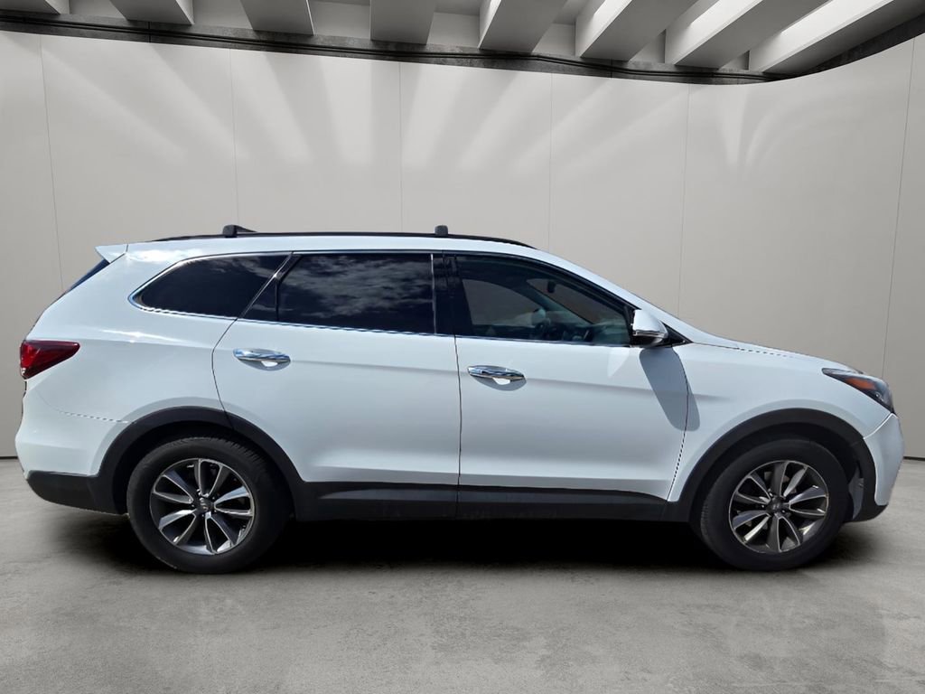 Used 2017 Hyundai Santa Fe SE w/ SE Premium Package 02 FWD image 11