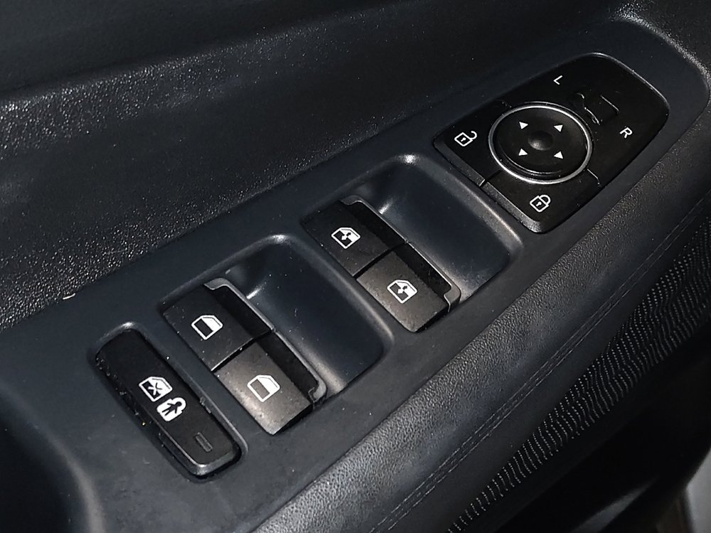 Used 2023 Hyundai Santa Fe SEL image 27