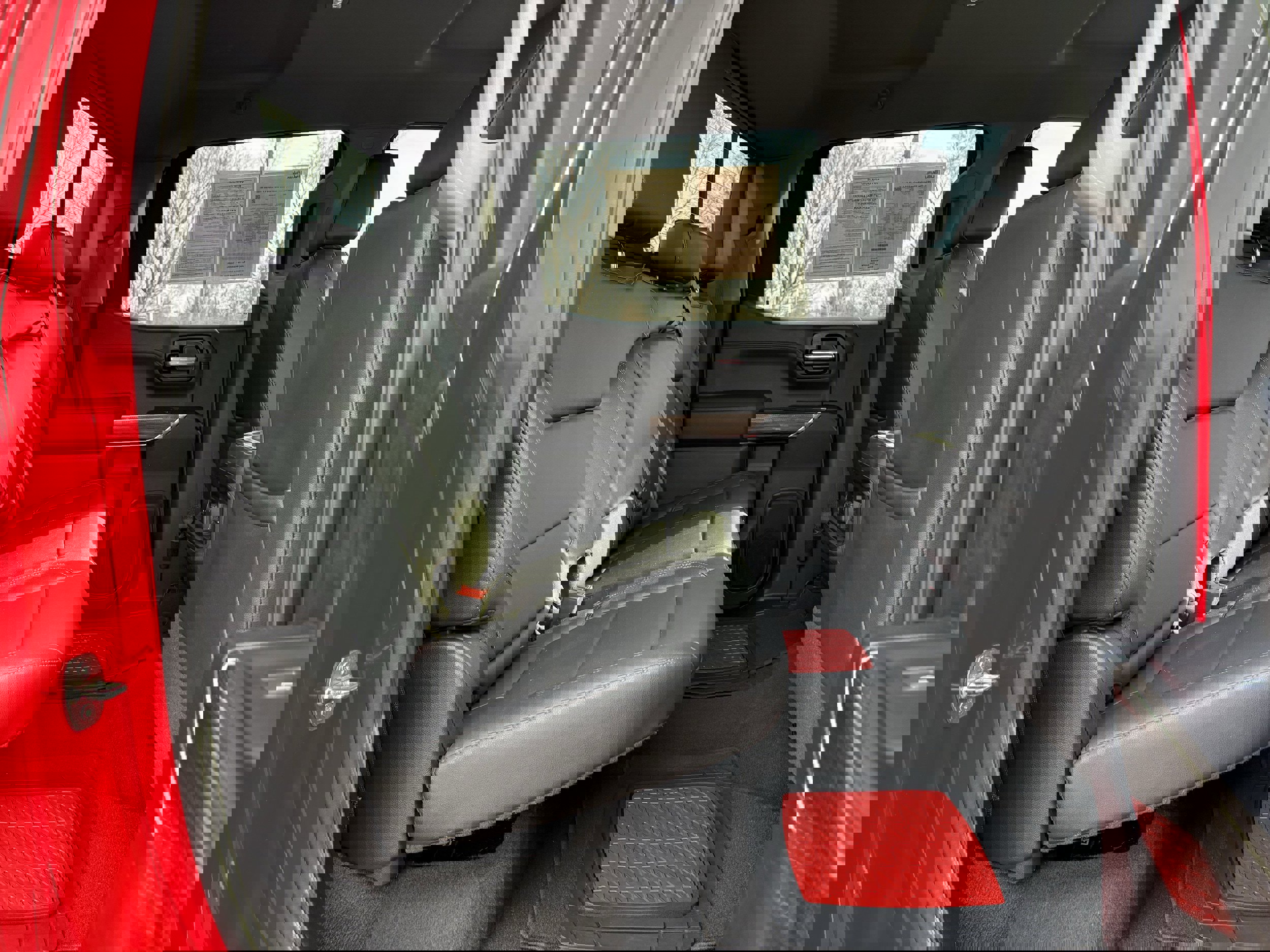 Used 2021 Chevrolet Silverado 1500 LT Trail Boss w/ Convenience Package II image 28