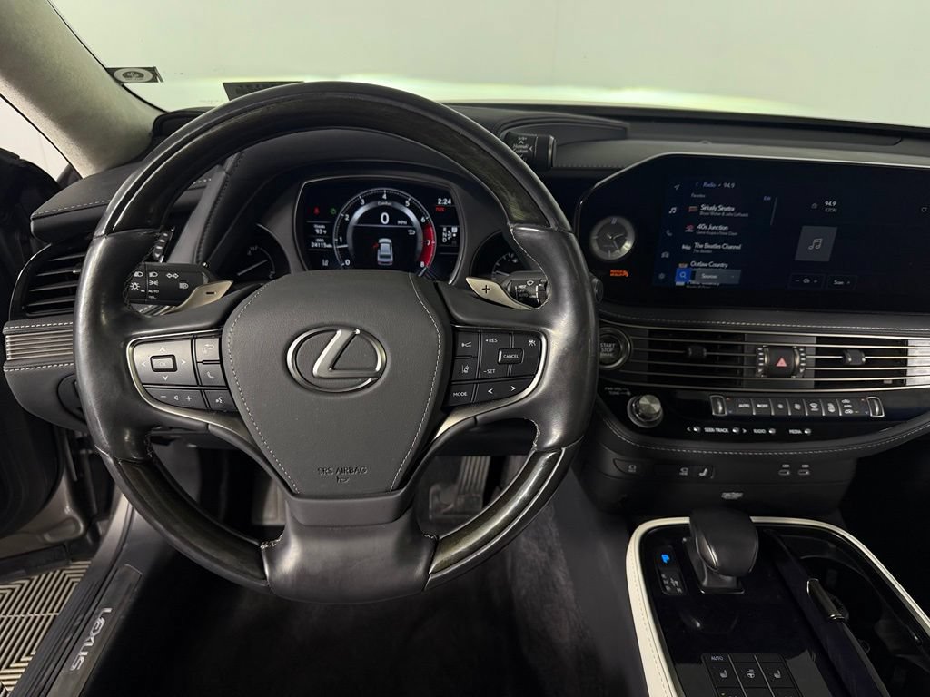 Used 2023 Lexus LS 500 w/ Interior Upgrade Package RWD image 13