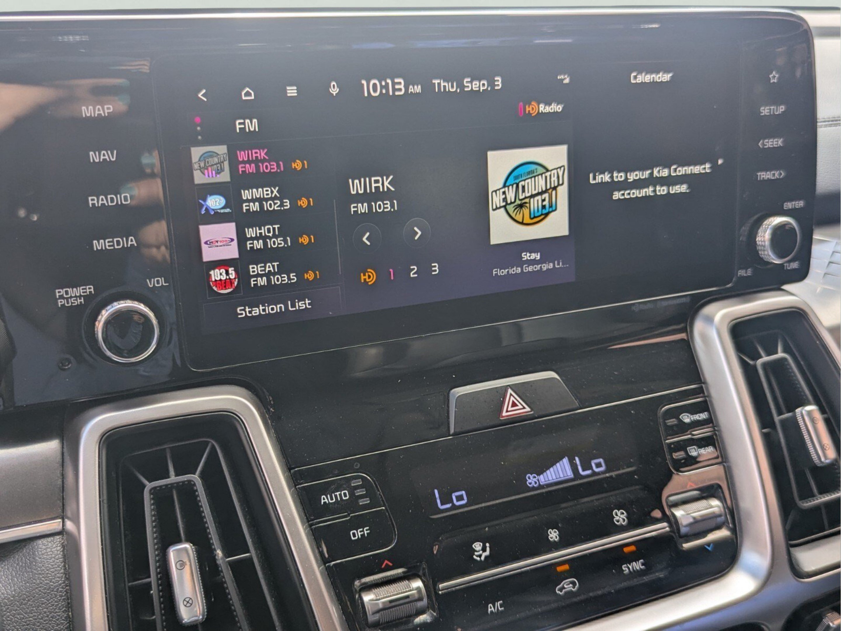 Used 2022 Kia Sorento S FWD image 18