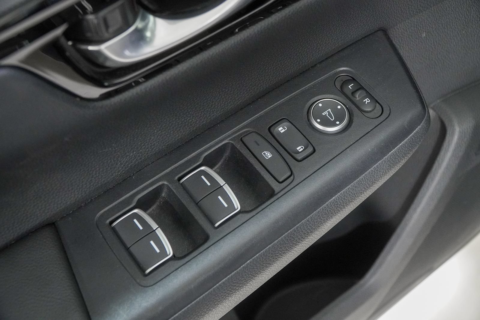 Used 2024 Honda CR-V EX-L image 20