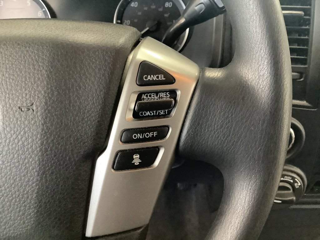 Used 2022 Nissan Titan SV AWD/4WD image 17