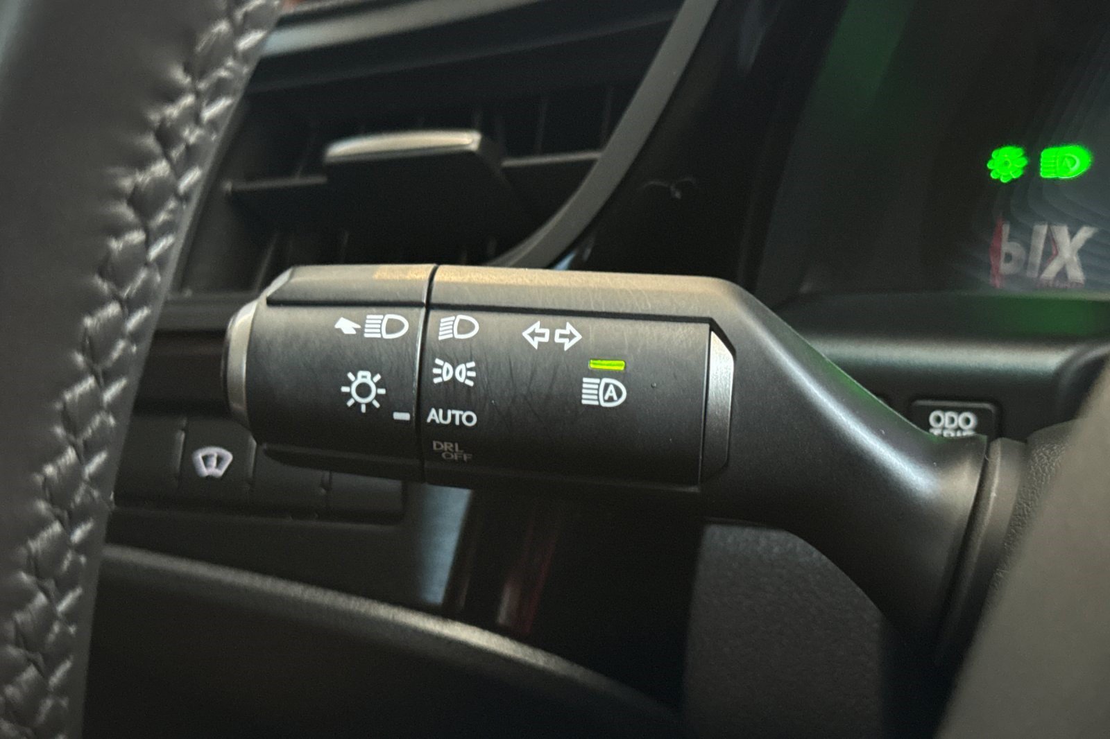 Certified 2025 Lexus ES 350 w/ Premium Package FWD image 31