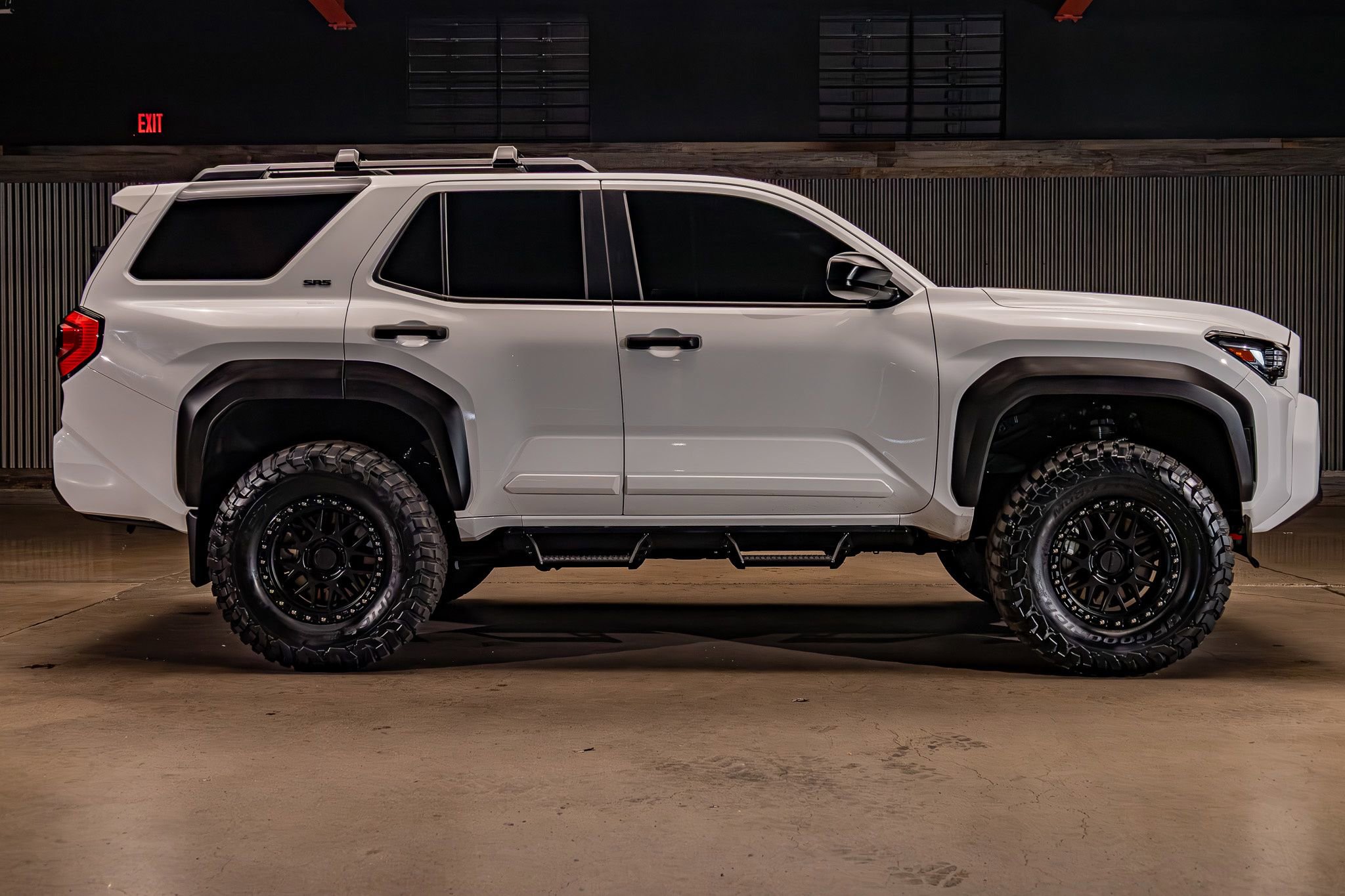 Used 2025 Toyota 4Runner SR5 AWD/4WD image 11