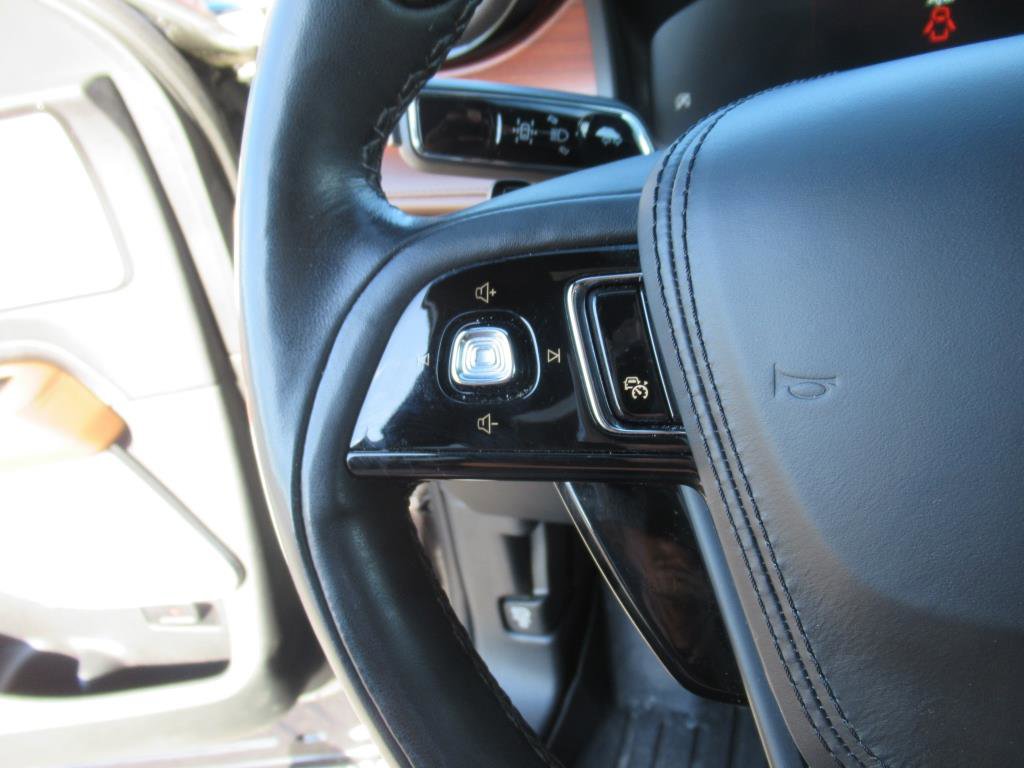 Used 2023 Lincoln Aviator Reserve w/ Equipment Group 201A AWD/4WD image 17