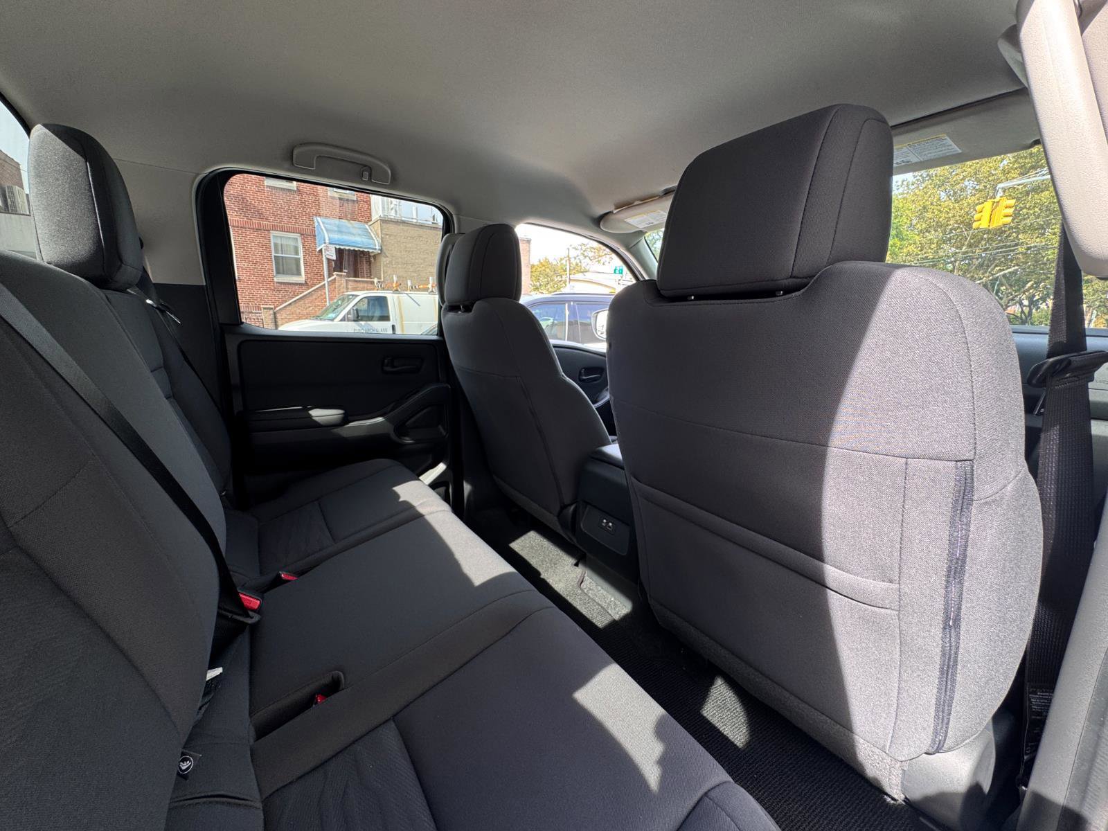 Used 2024 Nissan Frontier S image 25