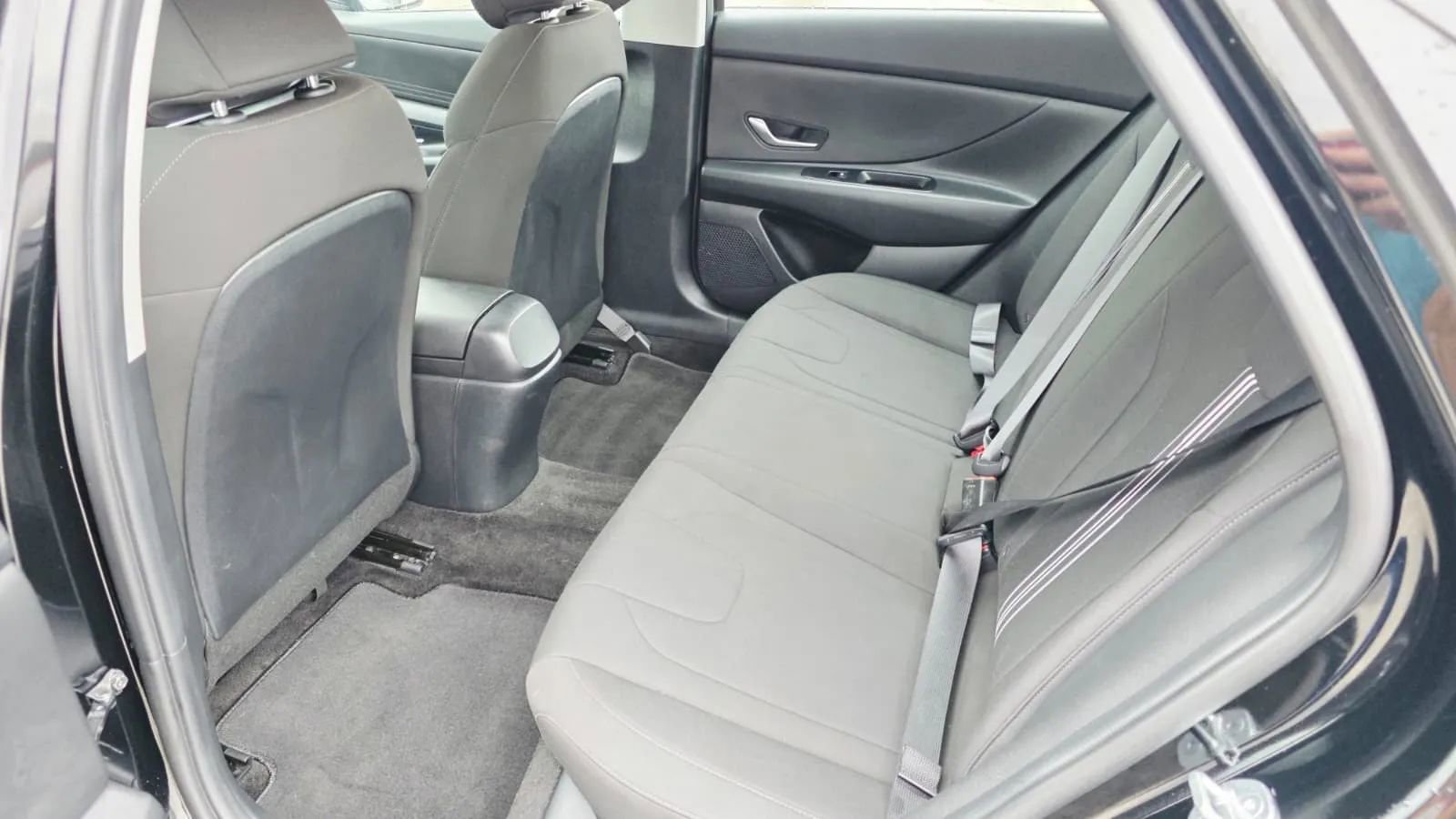 Used 2023 Hyundai Elantra SEL w/ Cargo Package image 10