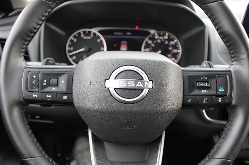 Used 2025 Nissan Rogue SV AWD/4WD image 14