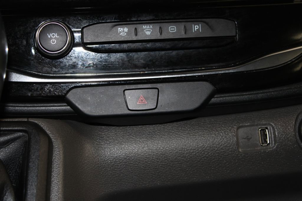 Used 2024 Ford Transit 350 XLT image 39