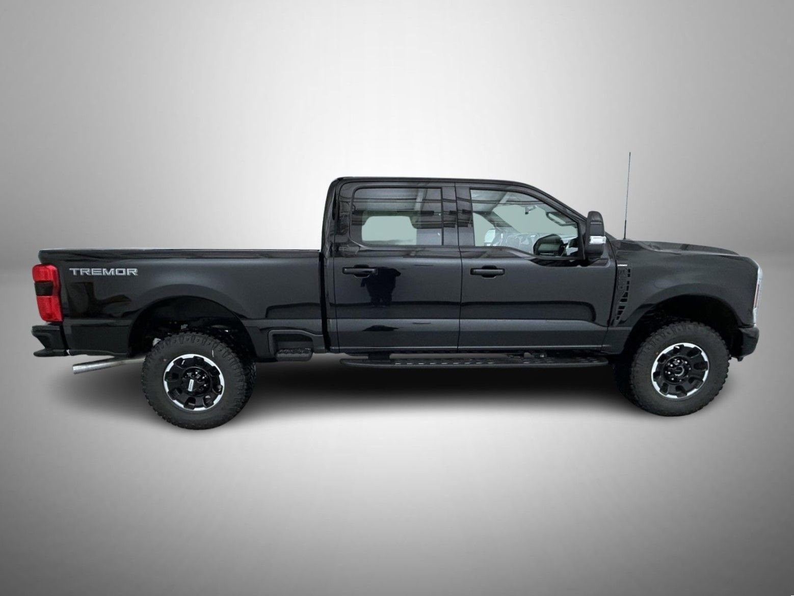 New 2026 Ford F250 Lariat w/ Tremor Off-Road Package AWD/4WD image 4