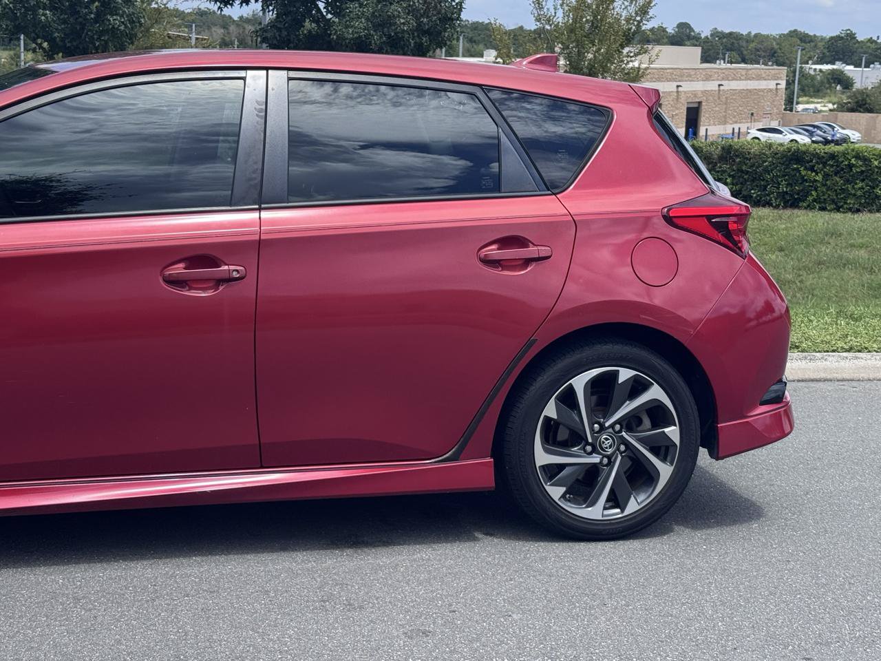 Used 2018 Toyota Corolla iM FWD image 7