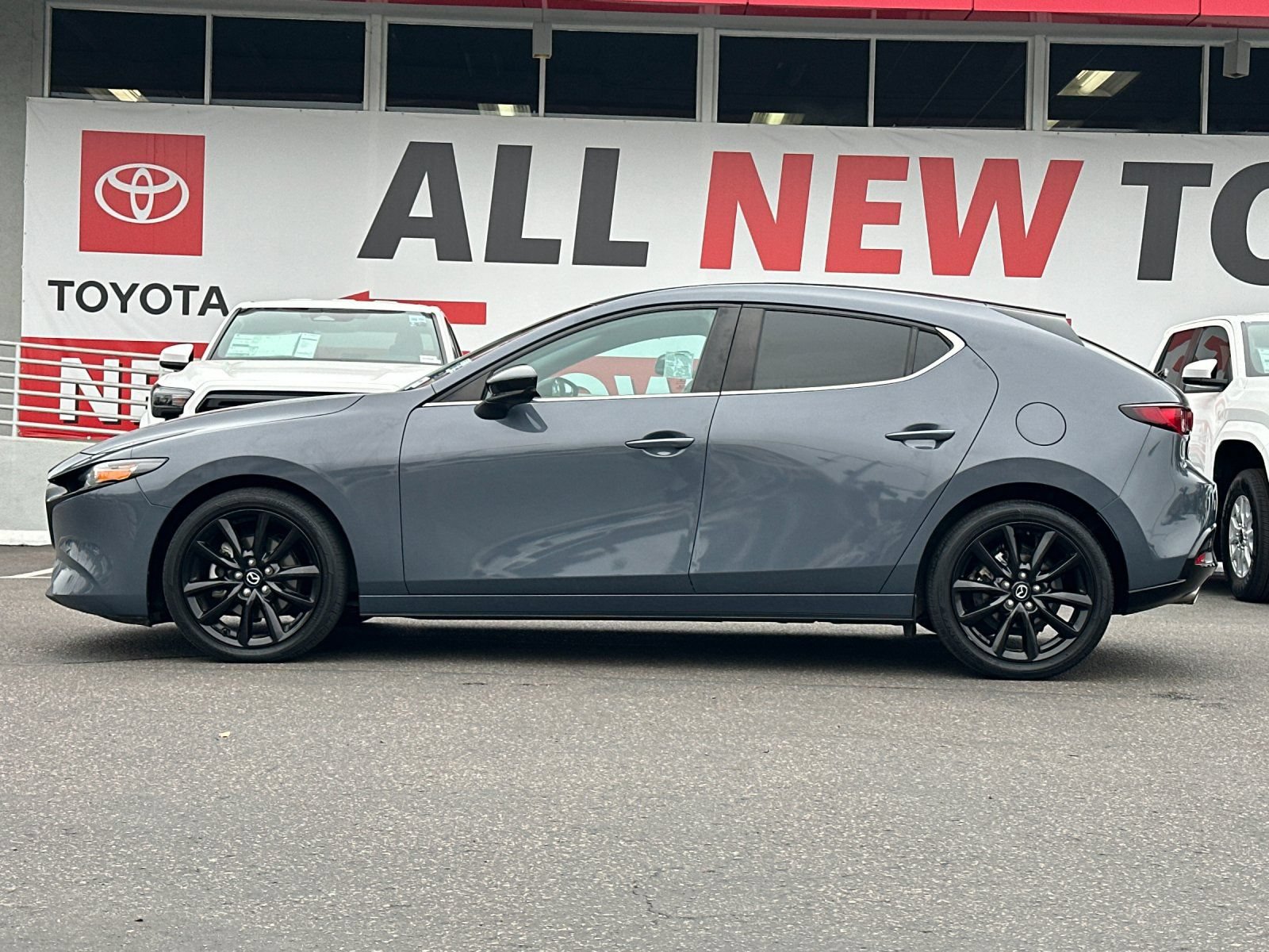 Used 2024 MAZDA MAZDA3 s AWD/4WD image 2