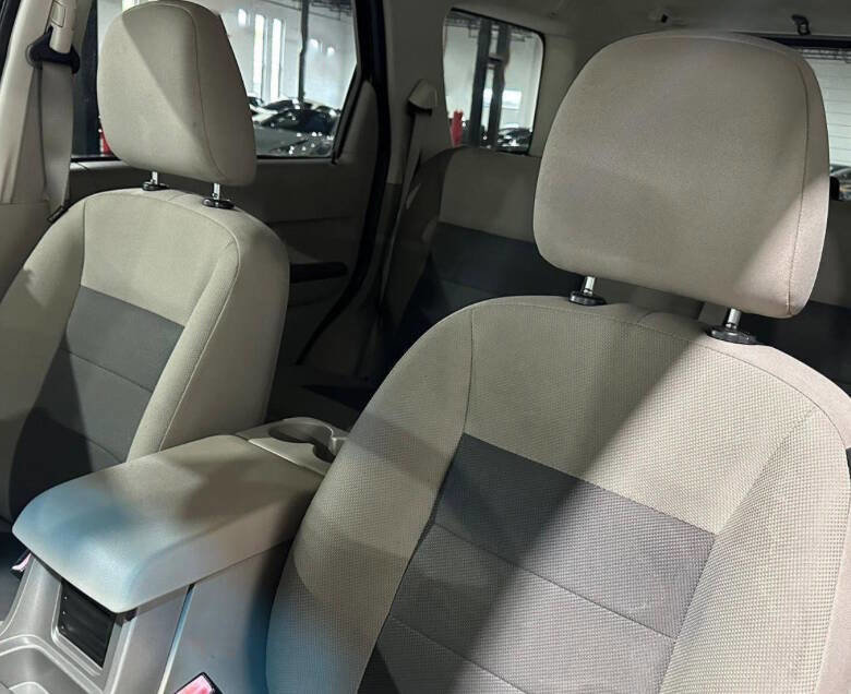 Used 2008 Ford Escape 4WD Hybrid image 3