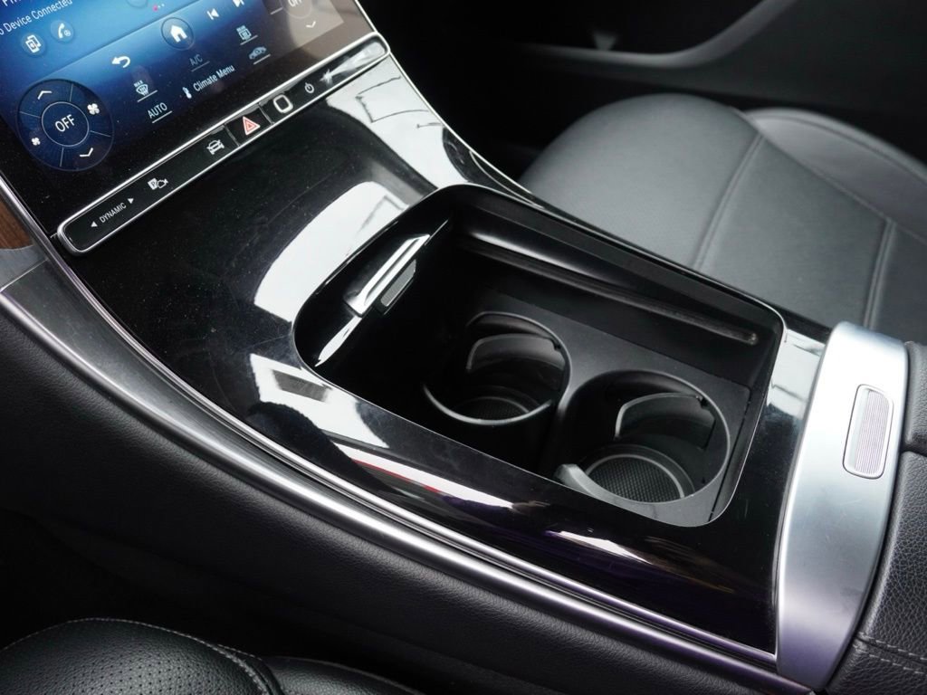 Used 2024 Mercedes-Benz GLC 300 image 16