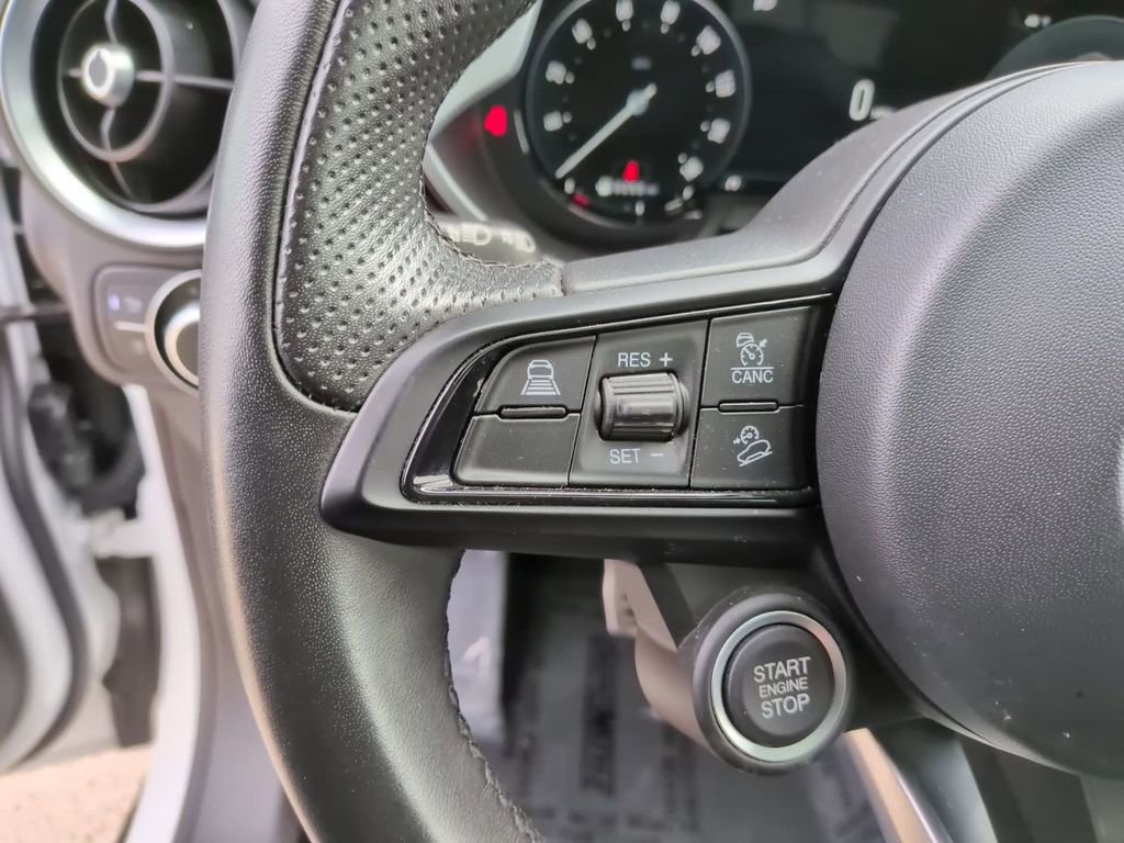 Used 2024 Alfa Romeo Stelvio Veloce image 24