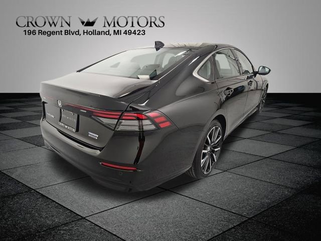 Used 2023 Honda Accord Touring image 6