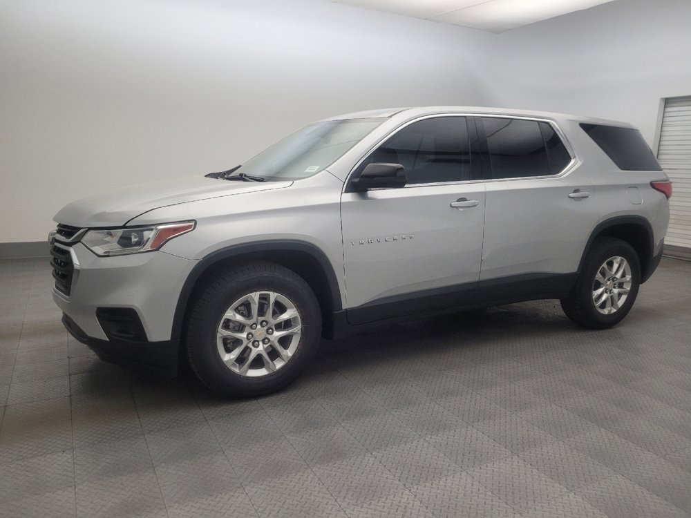 Used 2021 Chevrolet Traverse LS FWD image 2
