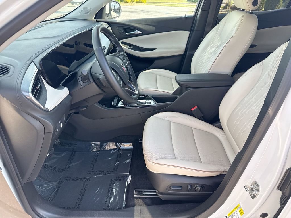Used 2025 Buick Encore GX Avenir w/ Avenir Technology Package FWD image 21