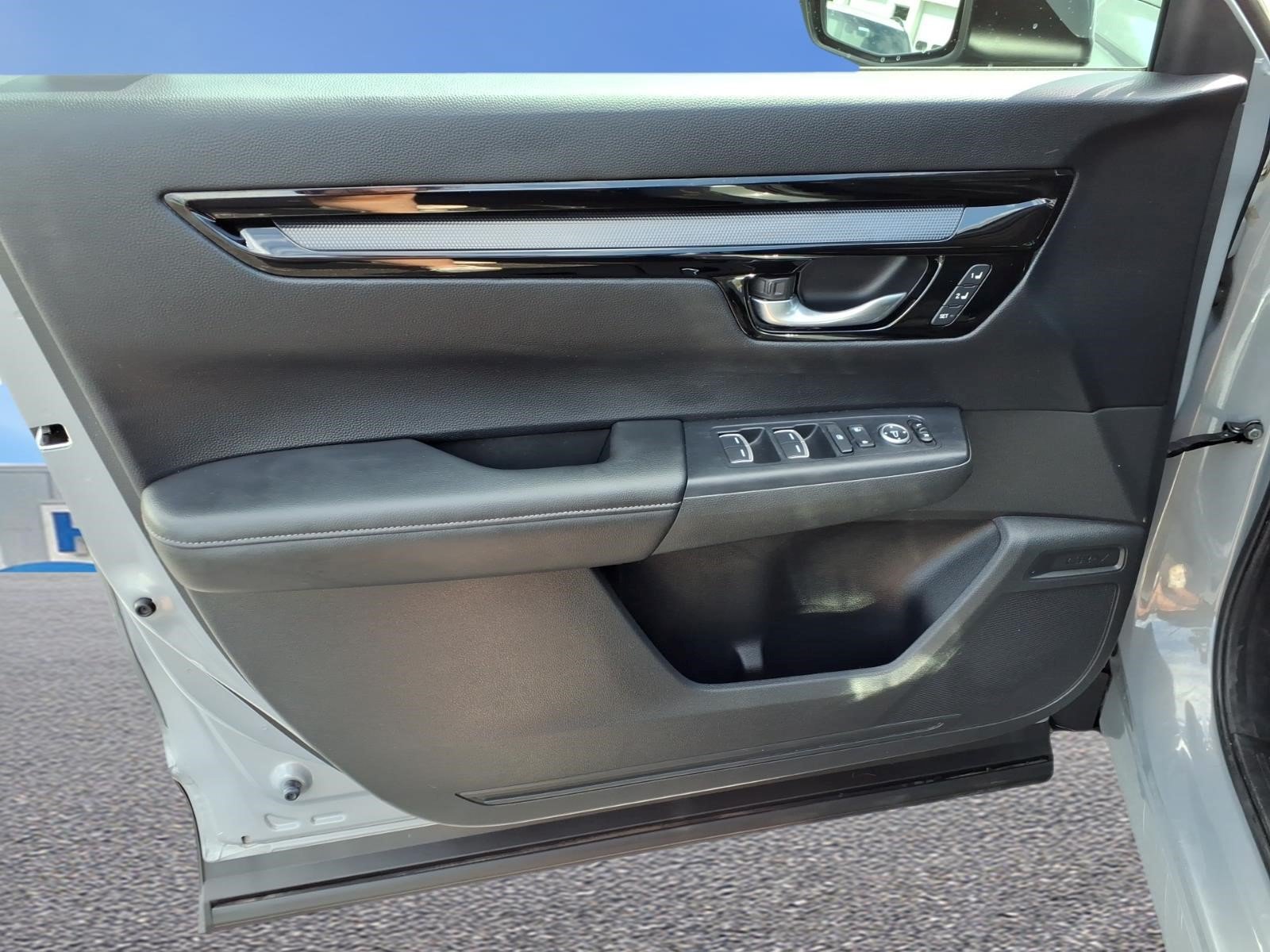 Used 2023 Honda CR-V EX-L image 19