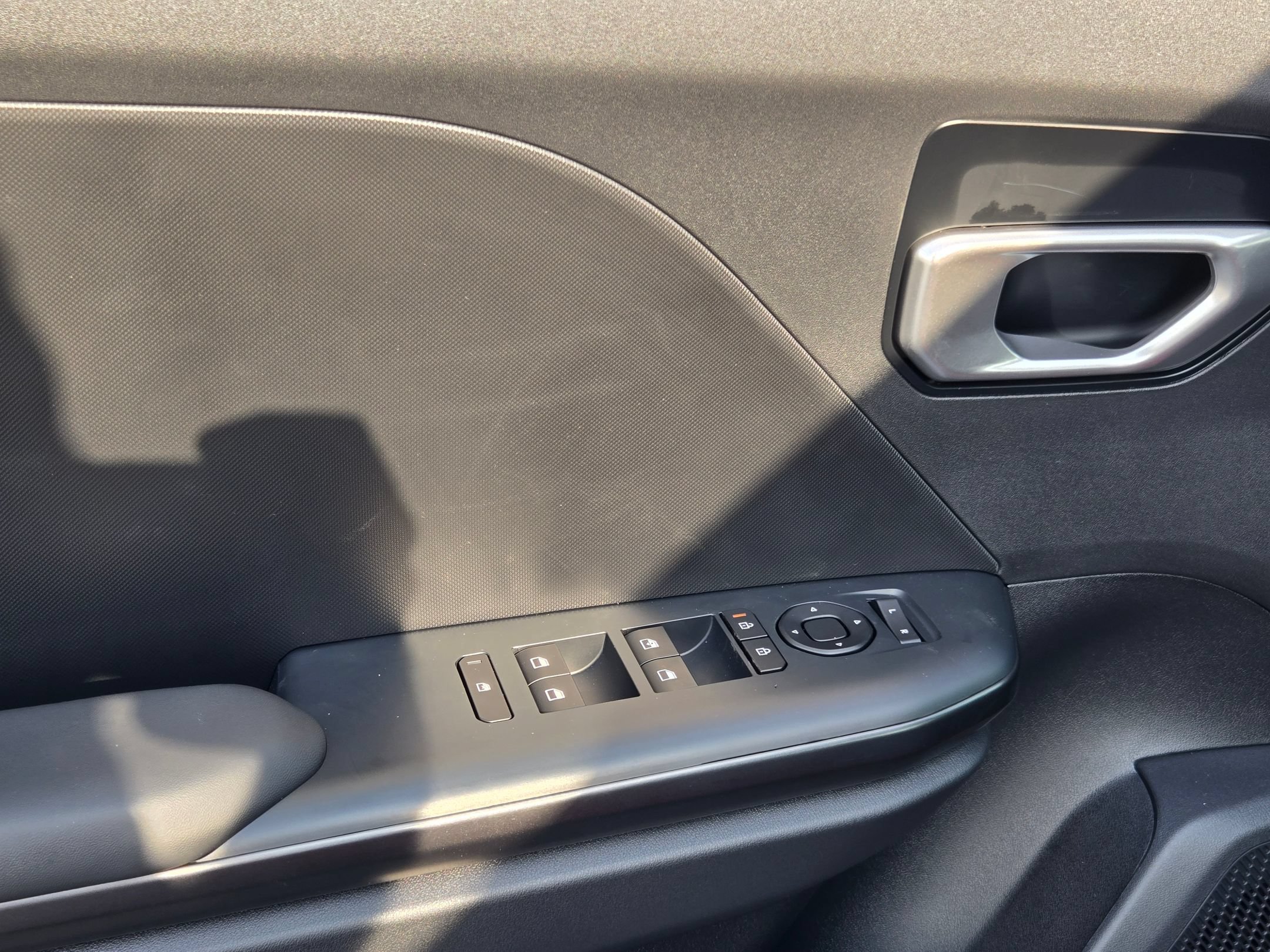 New 2026 Kia K4 FWD image 16