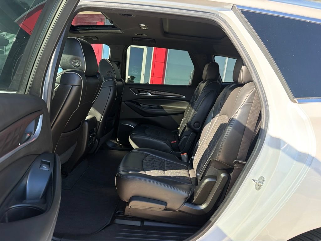 Used 2022 Buick Enclave Avenir w/ Avenir Technology Package FWD image 16