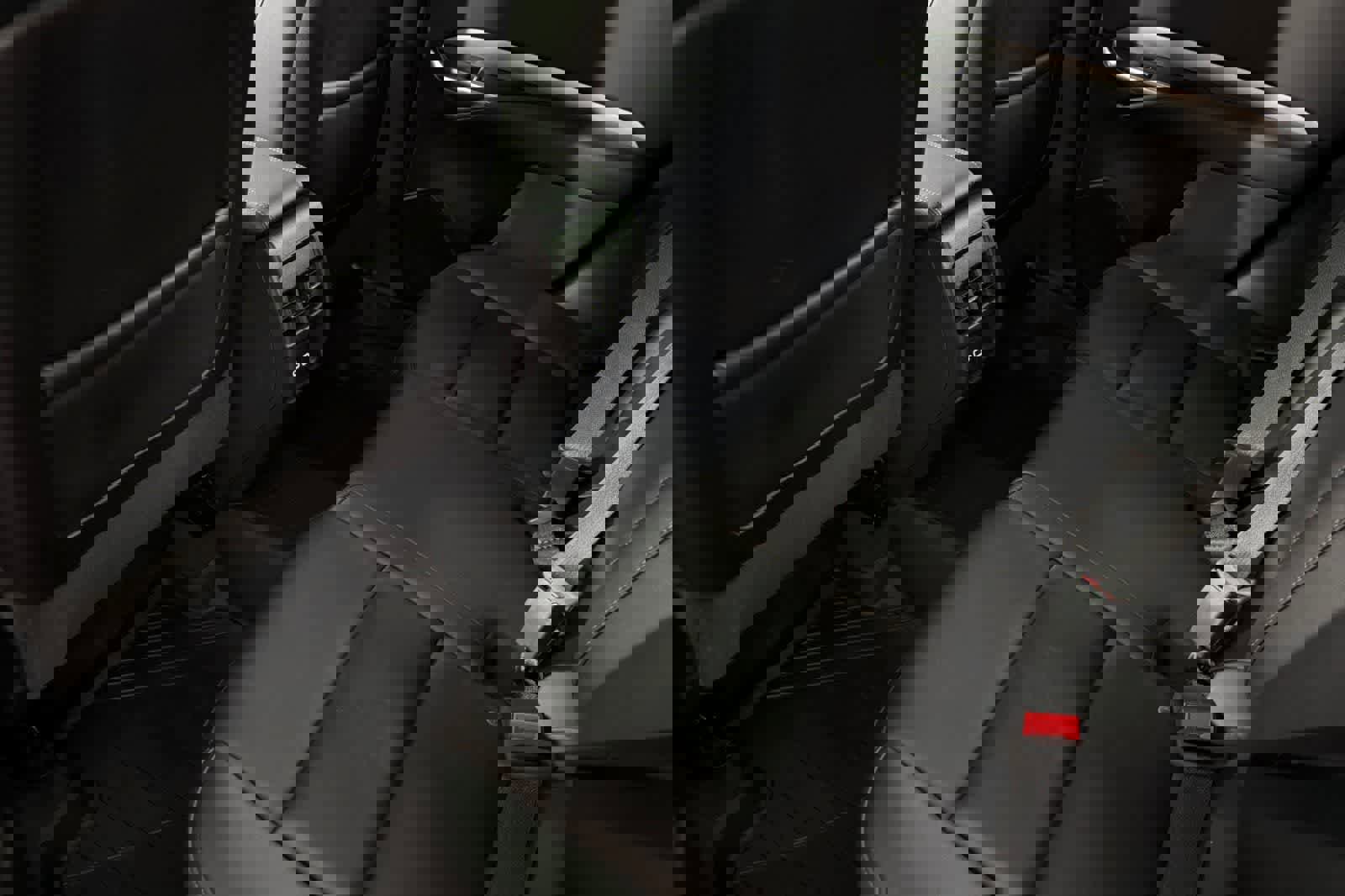 Used 2023 Cadillac XT4 Premium Luxury image 4