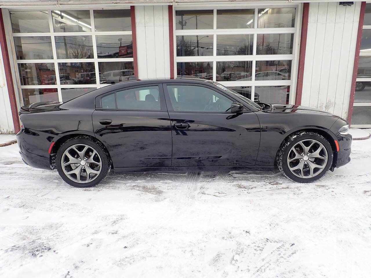 Used 2016 Dodge Charger SXT w/ Rallye Group image 33