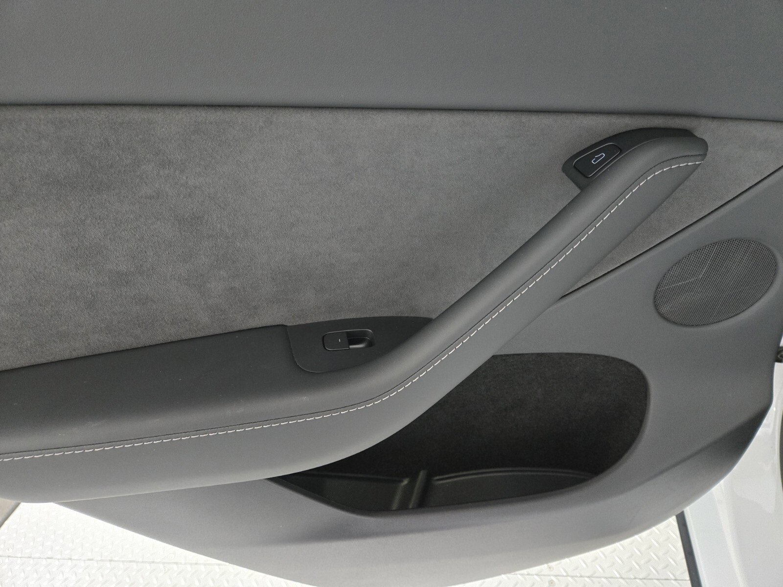 Used 2022 Tesla Model Y Long Range image 20