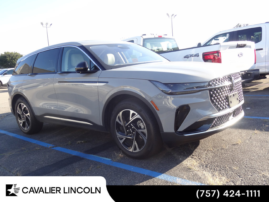 Used 2026 Lincoln Nautilus Premier w/ Equipment Group 102A AWD/4WD image 2