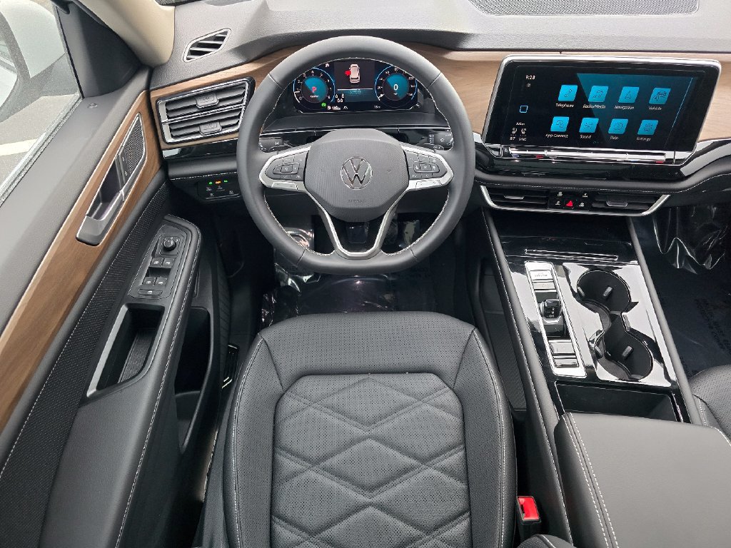 New 2026 Volkswagen Atlas SE FWD image 14