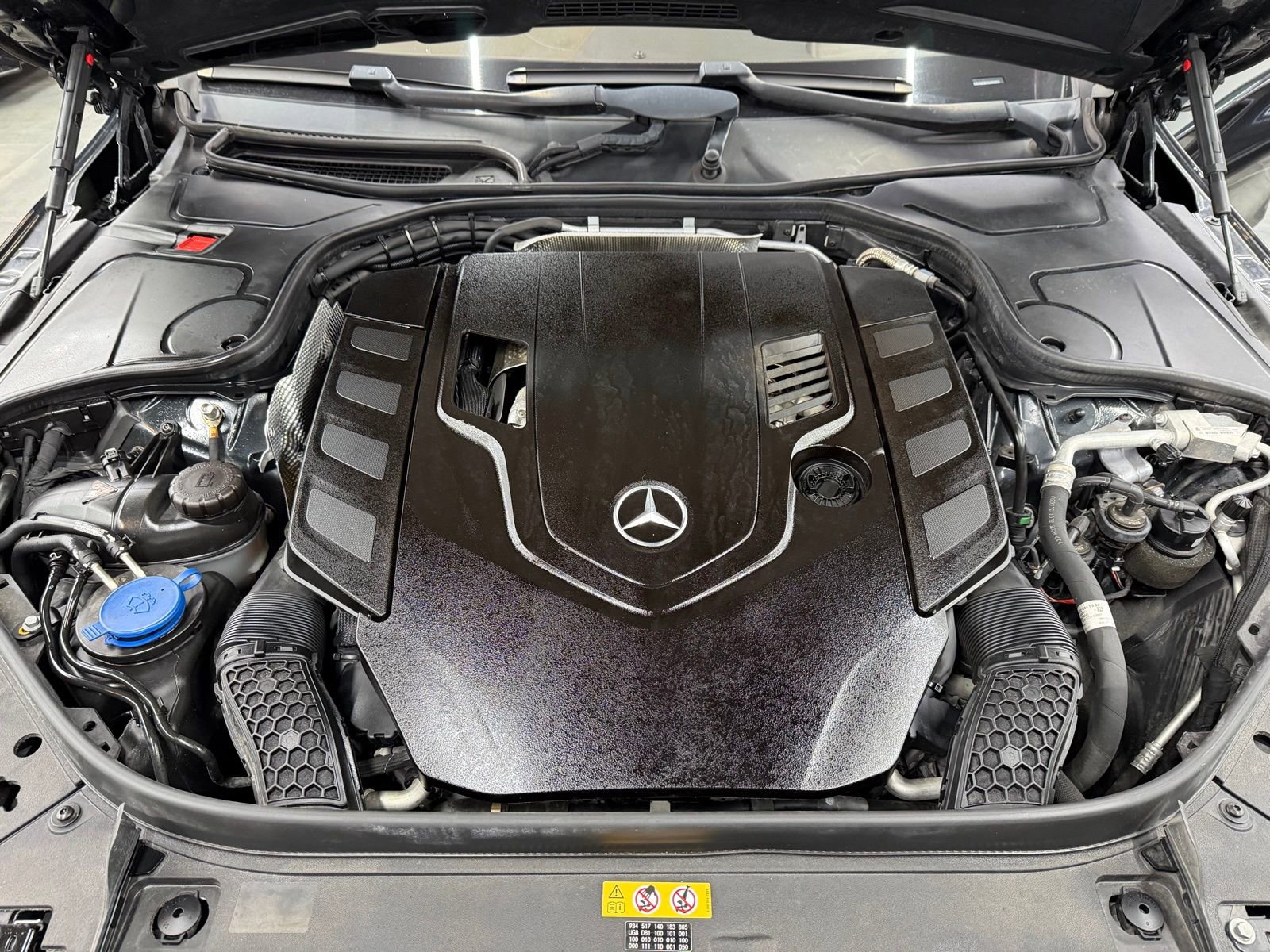 Used 2019 Mercedes-Benz S 560 Sedan image 27