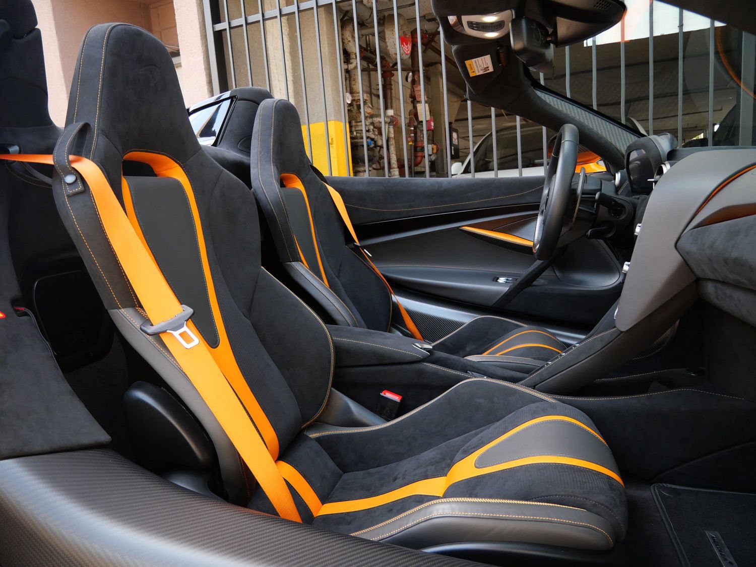 Used 2023 McLaren 720S Performance RWD image 11