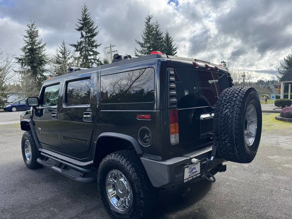 Used 2004 HUMMER H2 w/ Preferred Equipment Group image 6