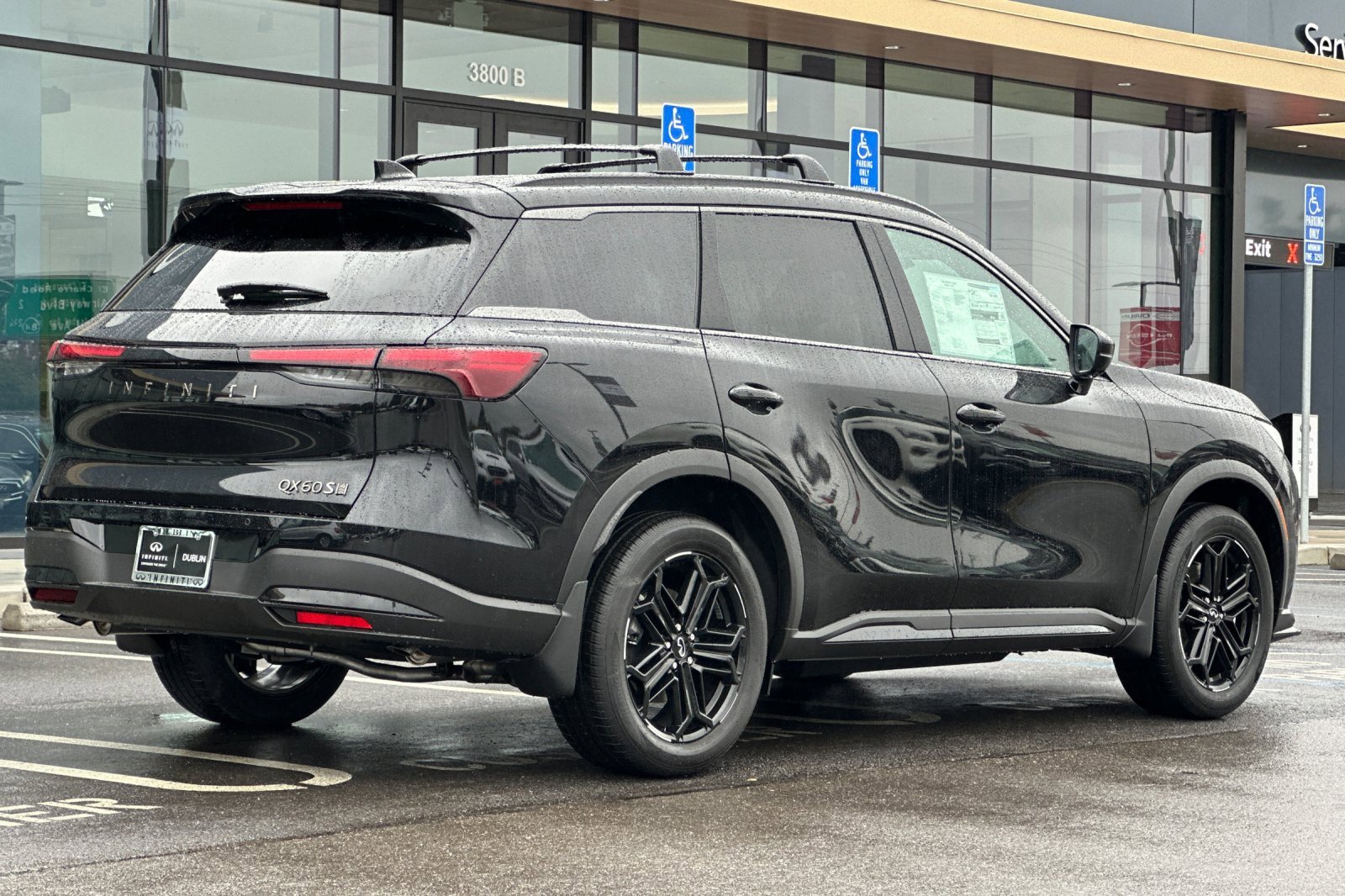 New 2026 INFINITI QX60 Sport w/ Dark Cargo Package image 5