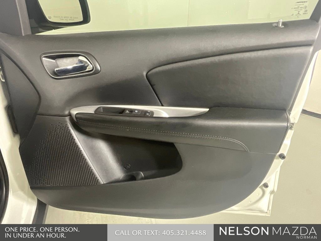 Used 2018 Dodge Journey SXT FWD image 20
