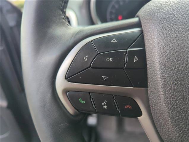 Used 2018 Jeep Grand Cherokee Overland AWD/4WD image 14