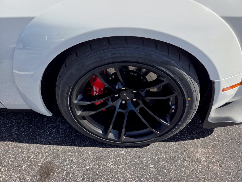Used 2023 Dodge Challenger SRT Hellcat RWD image 16